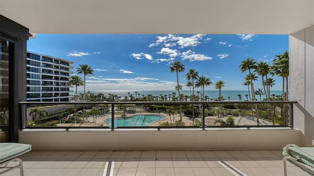 545 SANCTUARY DR #B305 photo
