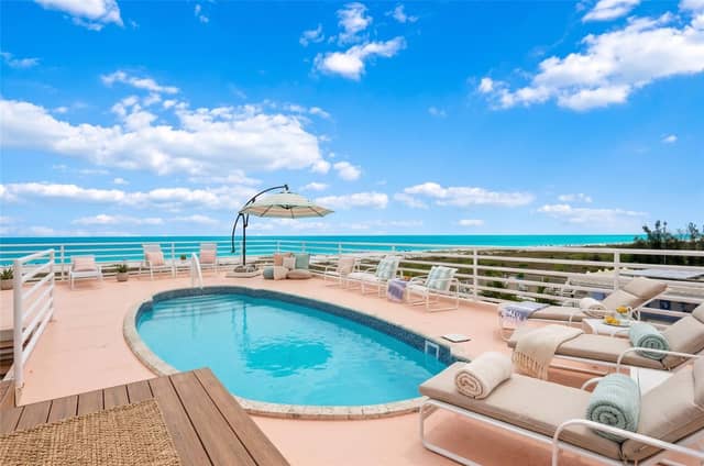 648 BEACH RD photo