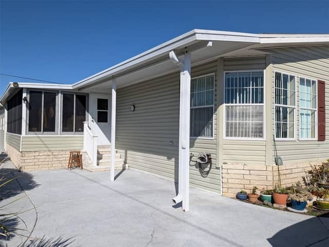 34709 LAKE DR N photo