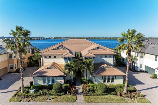 1246 RIVERSCAPE ST photo