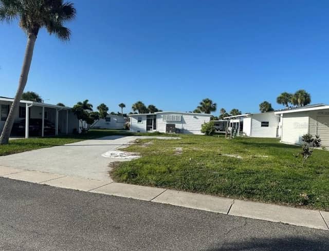 670 DELPHINIUM DR photo