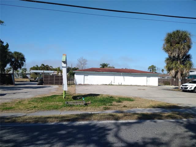 13923 OLD DIXIE HWY photo