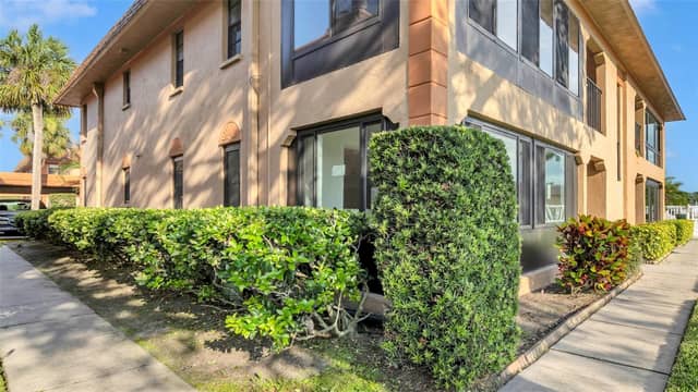 10192 SEMINOLE ISLAND DR #10192 photo
