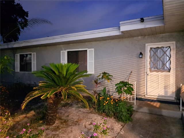 2814 N MARYLAND AVE photo