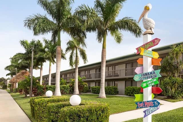 7150 N TAMIAMI TRL #S-623 photo