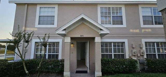 641 KENSINGTON LAKE CIR photo