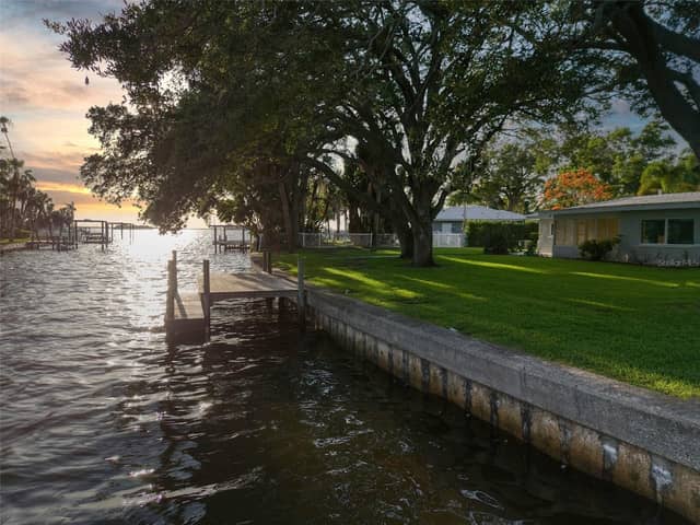 5 SHORE DR photo