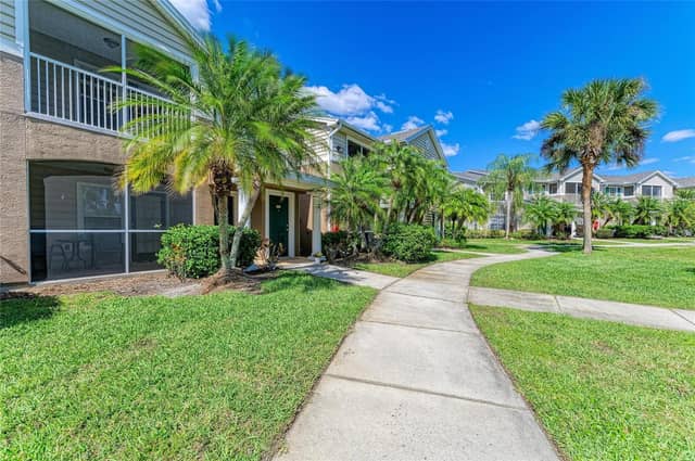 8911 MANOR LOOP #207 photo