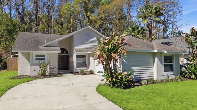 812 CRESTRIDGE DR photo