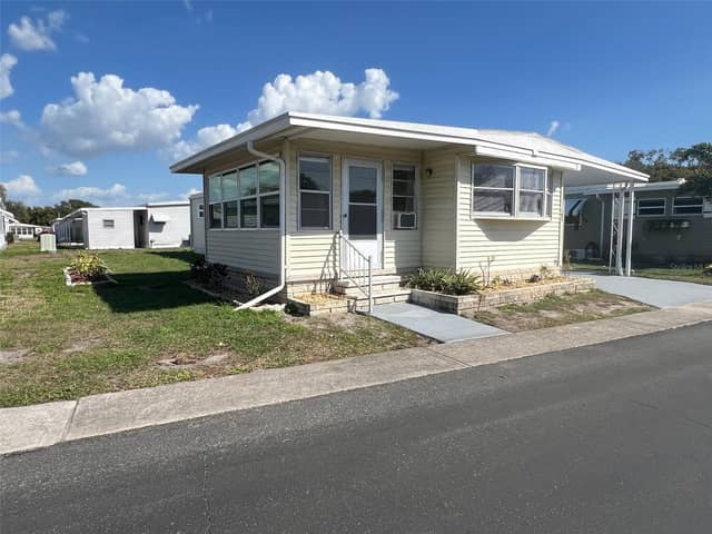 103 PINDO PALM ST W photo