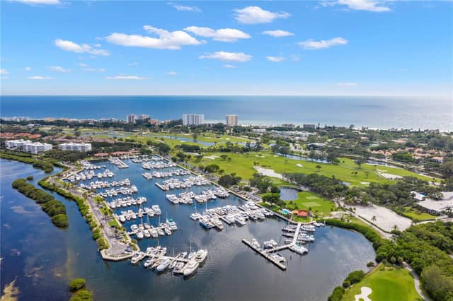2600 HARBOURSIDE DR #C13 photo