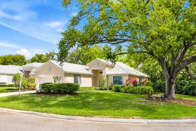 7904 HAMPTON CT photo