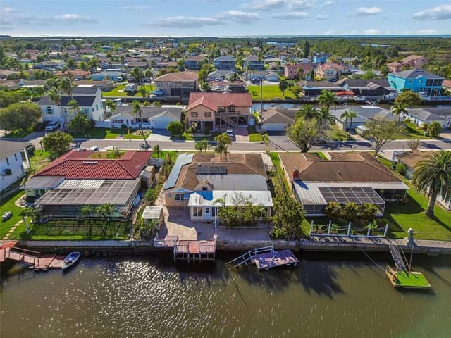 9900 ISLAND HARBOR DR photo