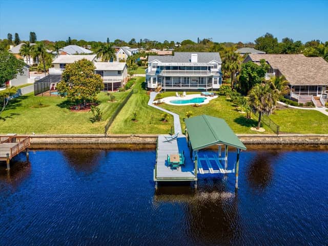 1414 DEIRDRE DR photo