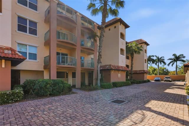 1695 PINELLAS BAYWAY S #E4 photo