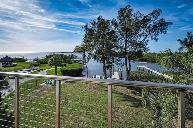 1626 SEA BREEZE DR photo