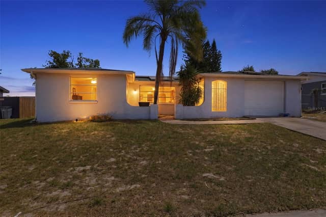 9720 RAINBOW LN photo