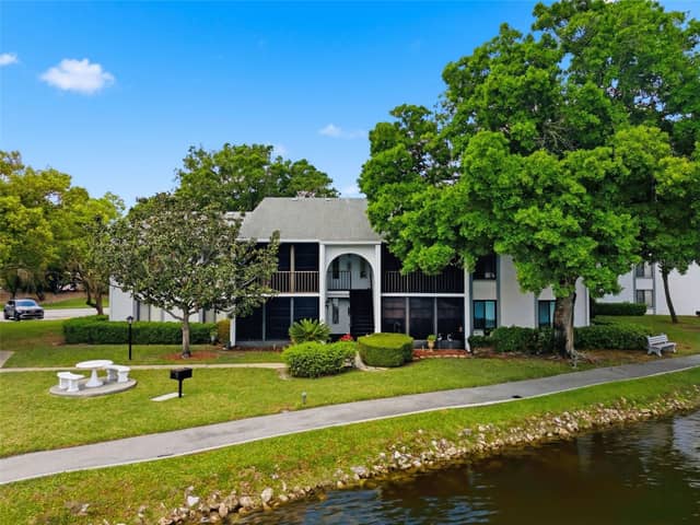 1135 PINE RIDGE CIR W #A2 photo
