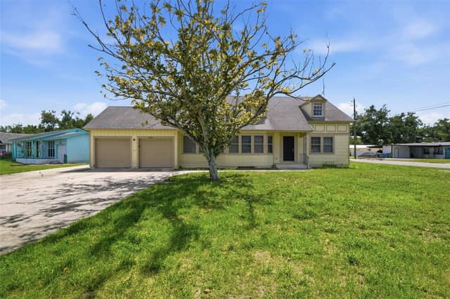 2513 16TH AVE W photo