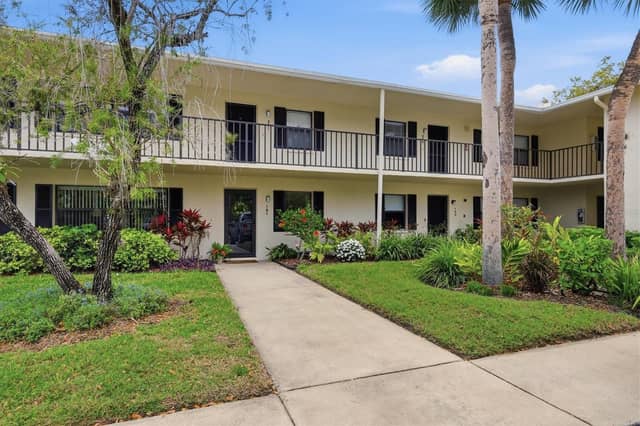 7130 FAIRWAY BEND LN #291 photo