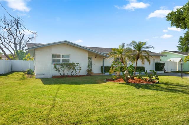 1768 HARBOR CIR E photo