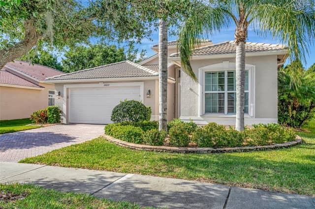 16022 GOLDEN LAKES DR photo