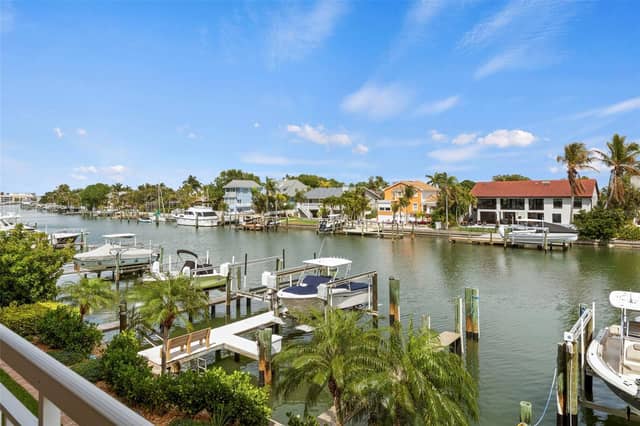1071 PINELLAS BAYWAY S photo