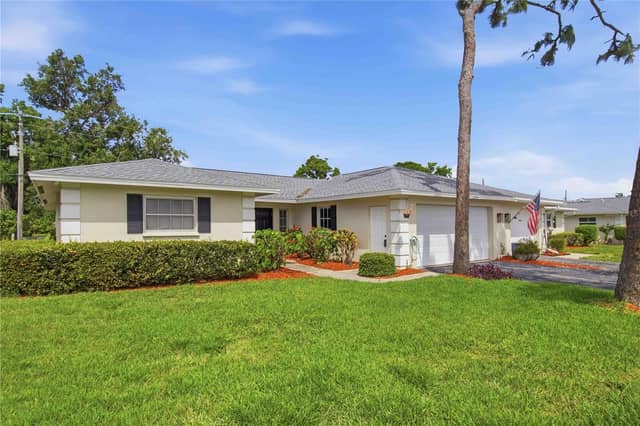 7354 W COUNTRY CLUB DR N photo