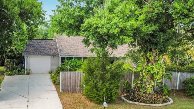 601 E SEMINOLE DR photo