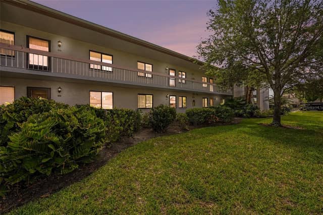 172 LAKEVIEW WAY #172 photo