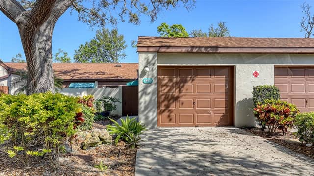 4423 PARK LAKE TER N photo