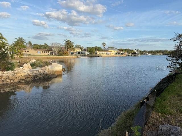 5250 MILLER BAYOU DR photo