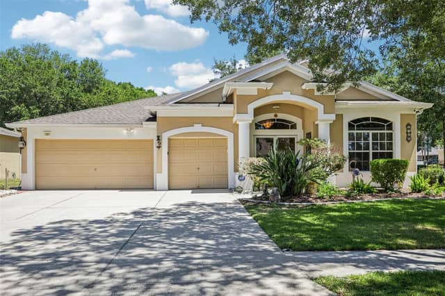 1901 HEARTLAND CIR photo