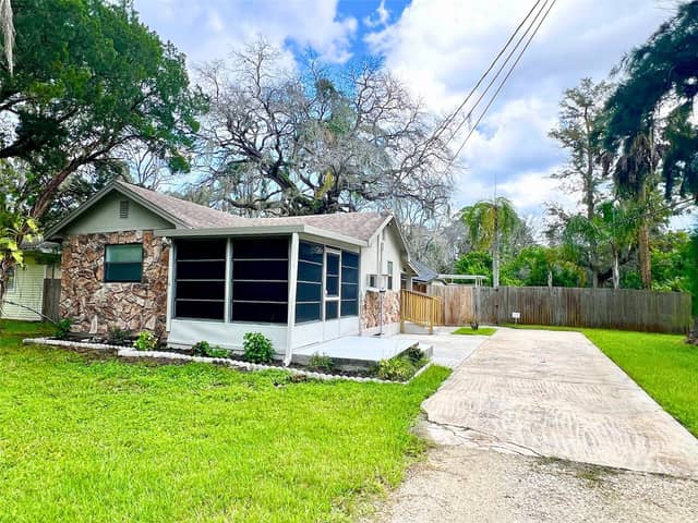 5045 GREEN KEY RD photo