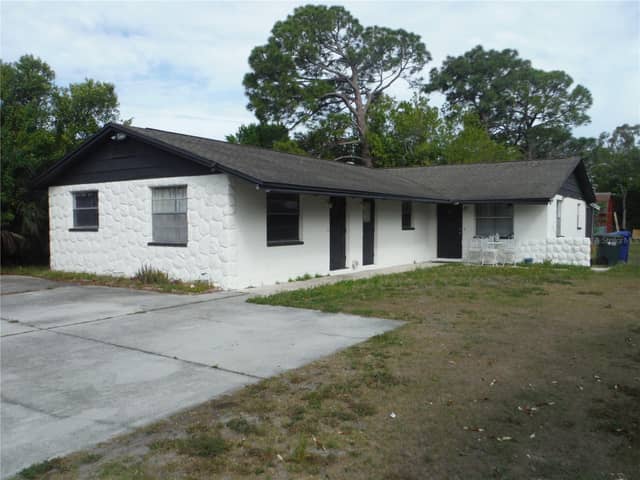 118 LAKE AVE SE photo
