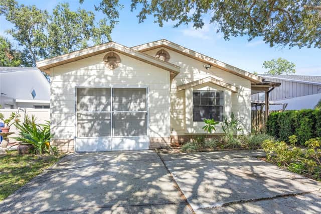 13427 LARAWAY DR photo