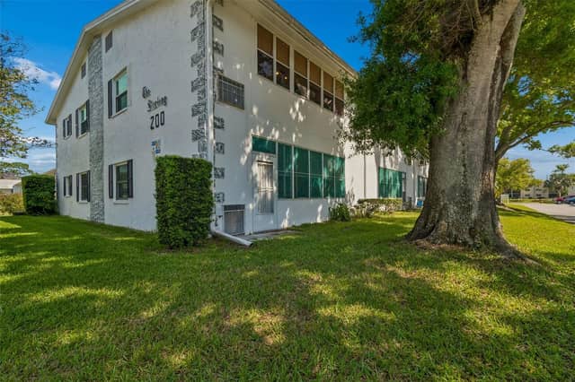 200 GLENNES LN #112 photo