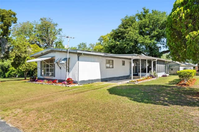 10220 WELLINGTON AVE photo