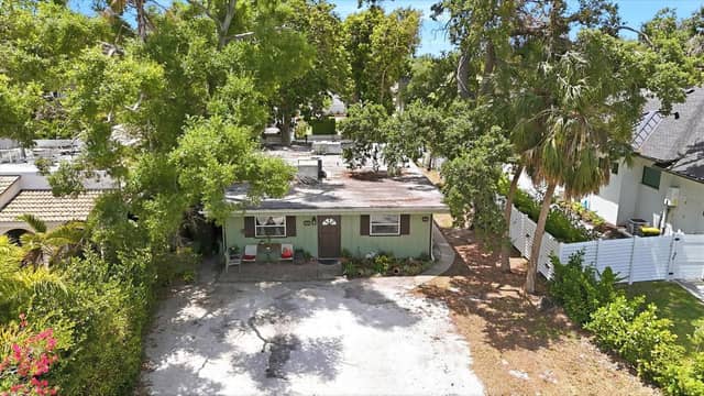 1824 WEBBER ST photo