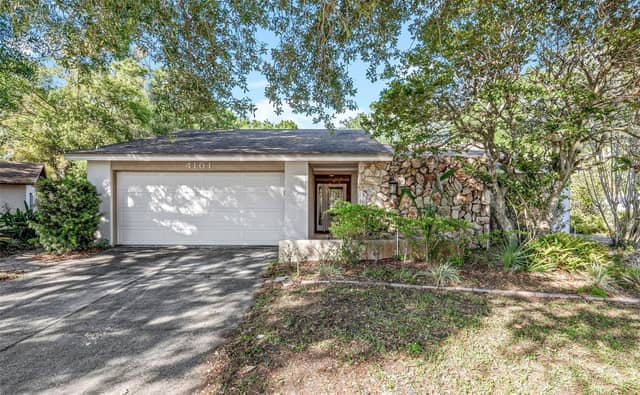 4101 WINDTREE DR photo