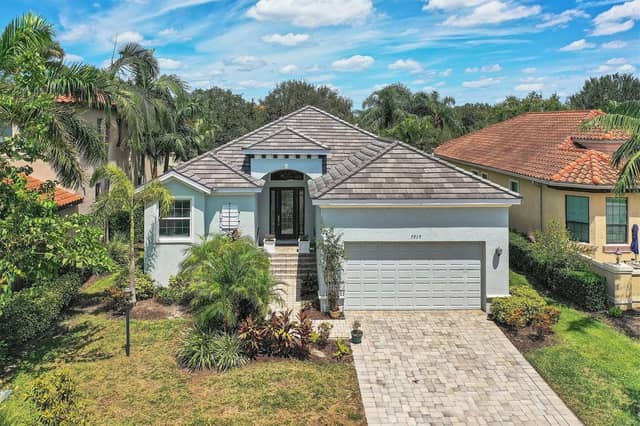 5515 TITLE ROW DR photo