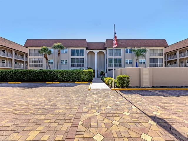 101 PARK BLVD S #106 photo