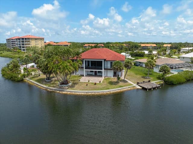 135 TINA ISLAND DR photo