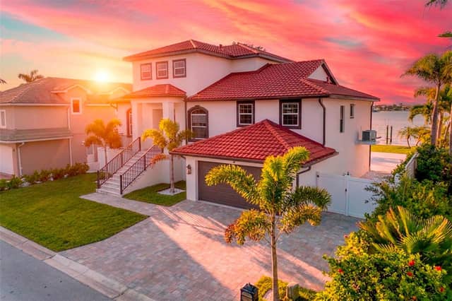 4 PARADISE LN photo