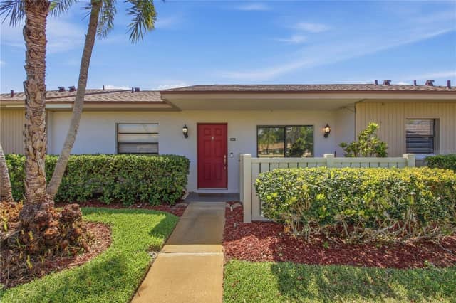 260 MICHAELS CIR photo