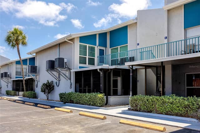 159 MEDALLION BLVD #F photo