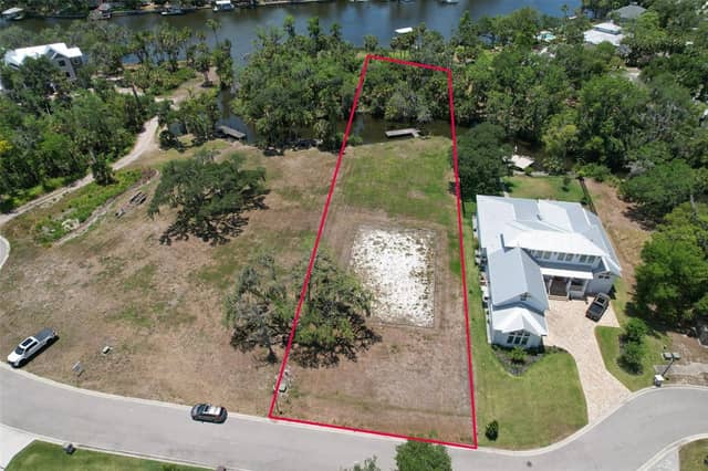 8325 ALAFIA POINTE DR photo
