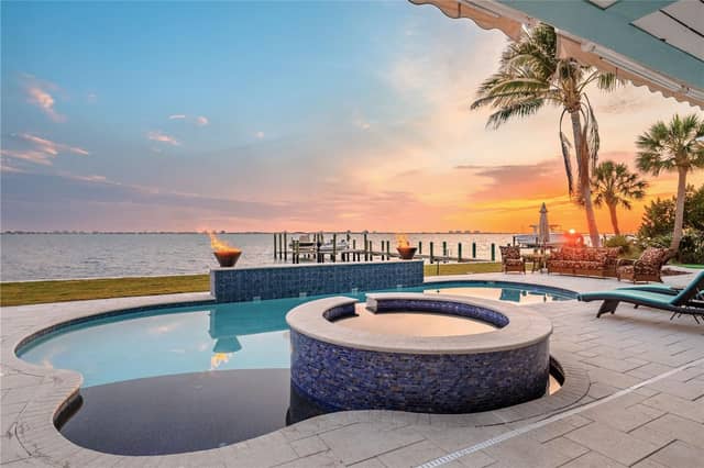 350 S SHORE DR photo