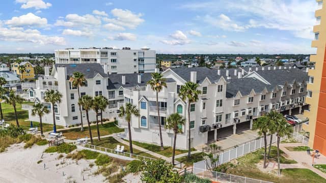 17960 GULF BLVD #121 photo