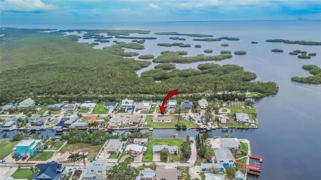 814 SEABREEZE DR photo